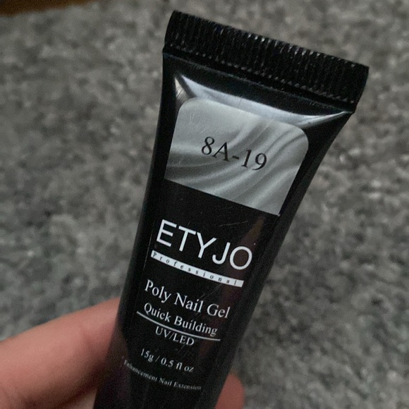 Etyjo poly UV LED nail gel - Picture 4 of 9